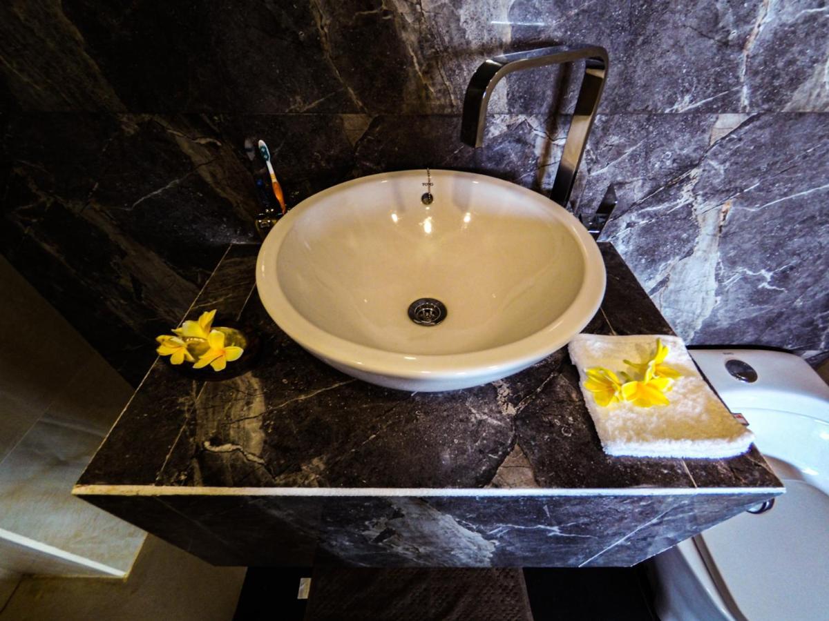Jingga 111 Hotel Jimbaran Eksteriør billede